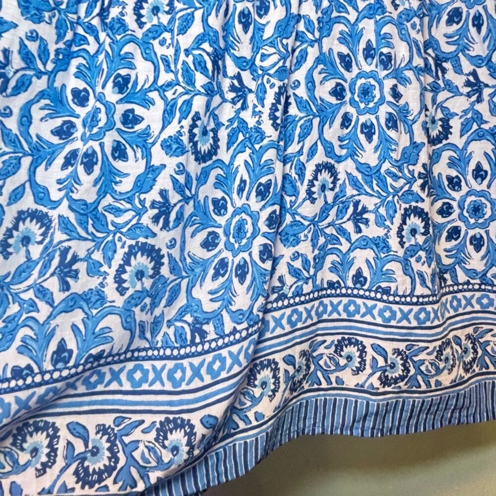 Vineyard Vines Blue White Embroidered Border Tank Top Size Small Cotton Blend - Picture 2 of 8